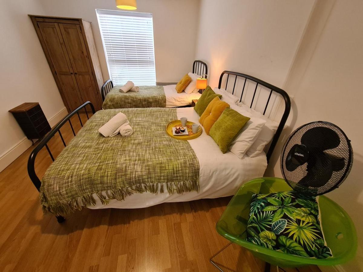 Coopers, Ground Floor Apartment With 2 Bedrooms And 2 Bathrooms Within A Georgian Listed Building Burton-upon-Trent Ngoại thất bức ảnh