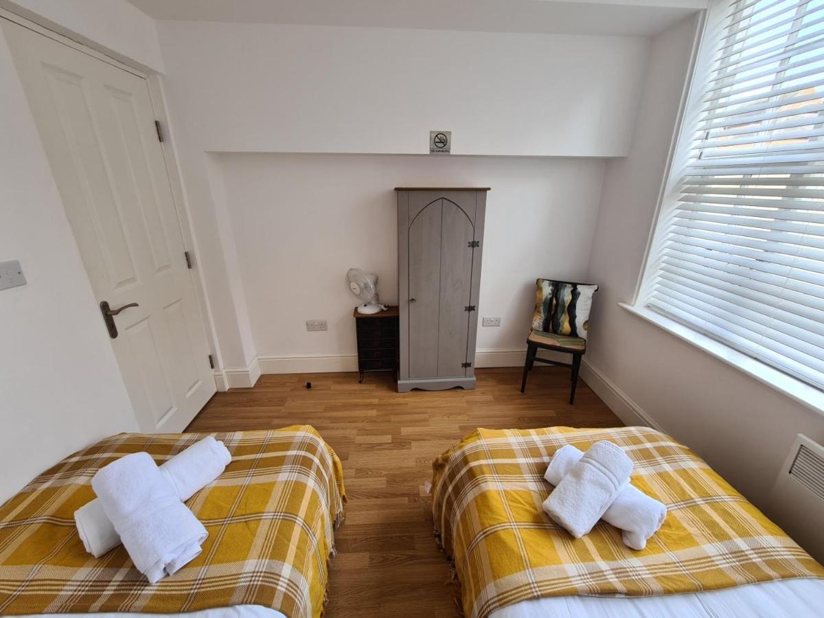 Coopers, Ground Floor Apartment With 2 Bedrooms And 2 Bathrooms Within A Georgian Listed Building Burton-upon-Trent Ngoại thất bức ảnh