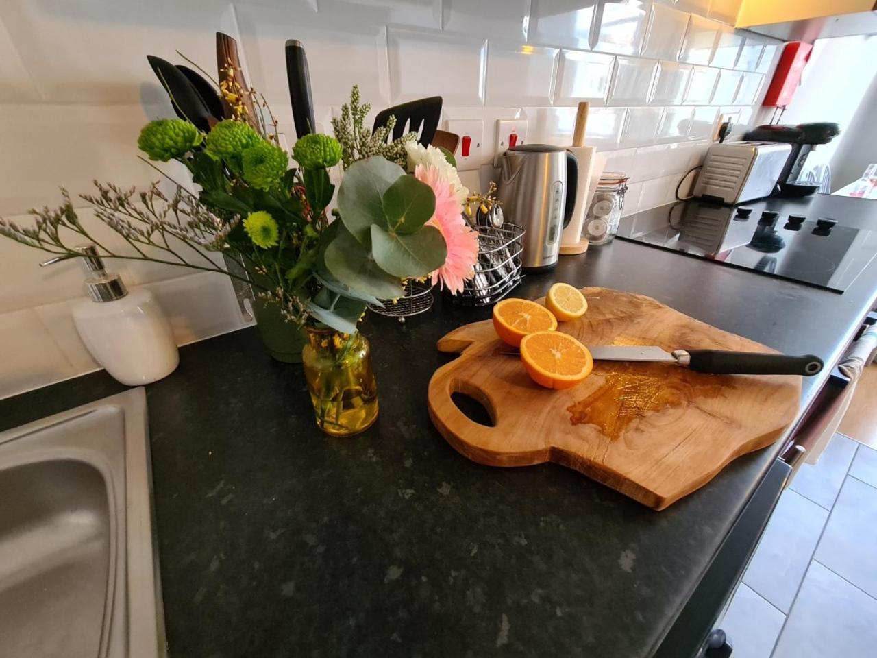 Coopers, Ground Floor Apartment With 2 Bedrooms And 2 Bathrooms Within A Georgian Listed Building Burton-upon-Trent Ngoại thất bức ảnh